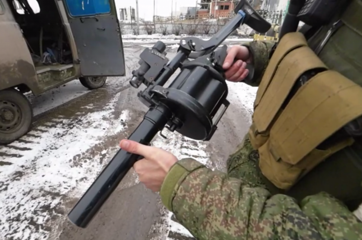 Бойцы ЧВК Вагнер показали трофейное оружие НАТО