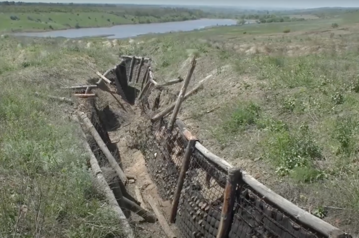 Украинские военные начали строить новую линию рвов у границы с Белоруссией