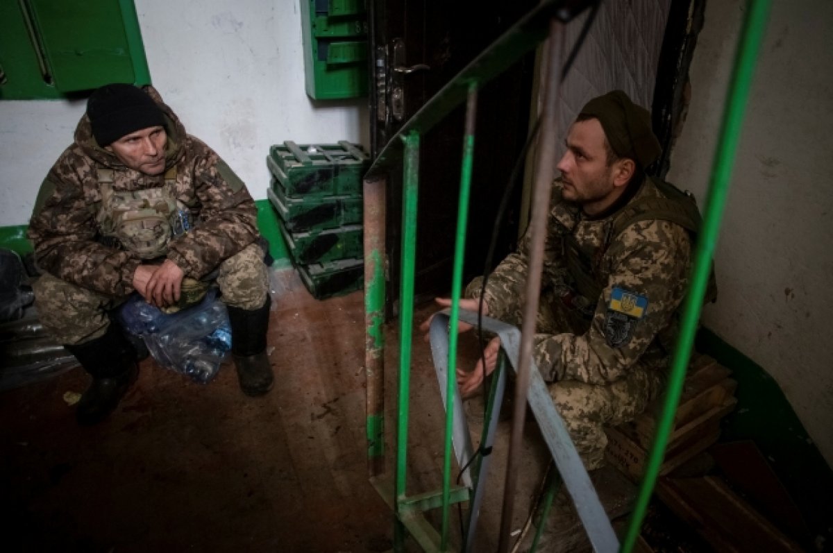 Житель Артемовска рассказал, что голодные солдаты ВСУ просят еду у местных