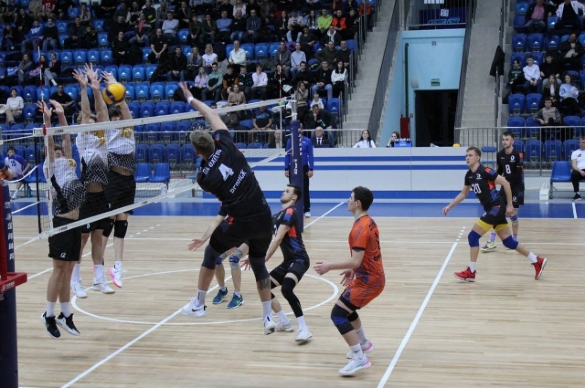 Брянские волейболисты с победы начали домашнюю серию в чемпионатах РФ-ЦФО
