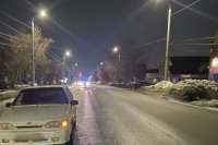 Полицейские устанавливают обстоятельства ДТП со смертельным исходом в центре Оренбурга.