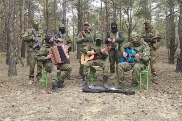 Оренбургские бойцы специальной военной операции записали поздравление с весенним праздником.