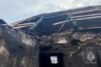 МЧС опубликовало кадры с места смертельного пожара в Тоцком районе.