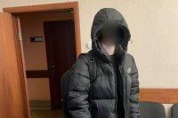 В Новотроицке задержали 16-летнего курьера мошенников.