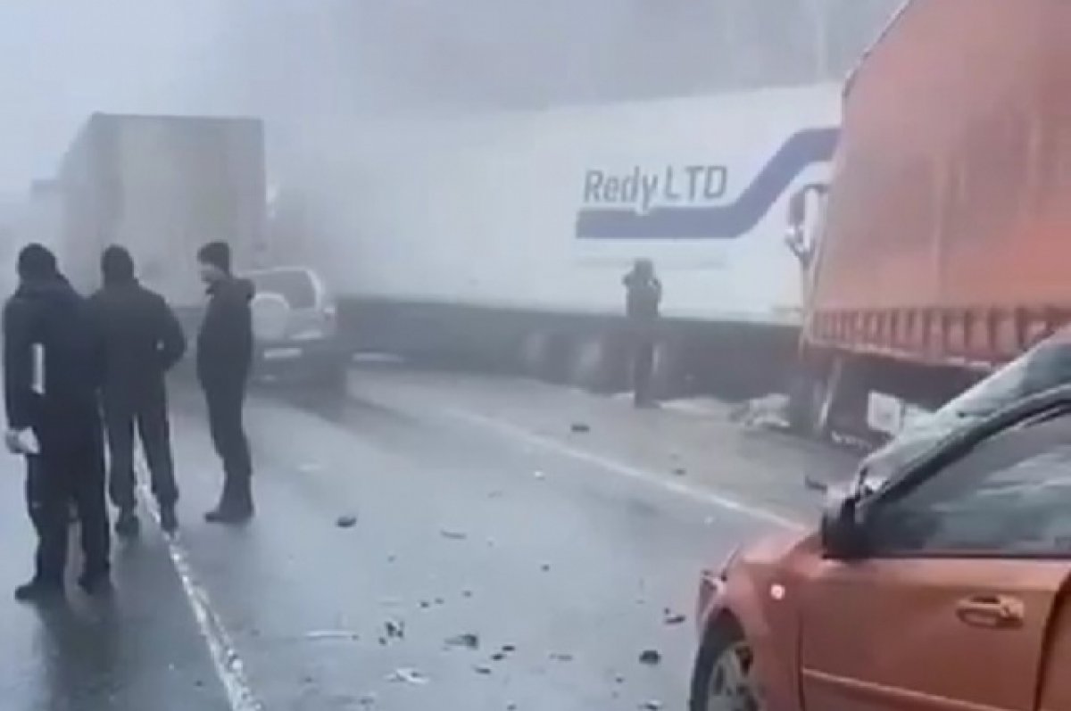 Появилось видео с места массовой аварии в Саратовской области