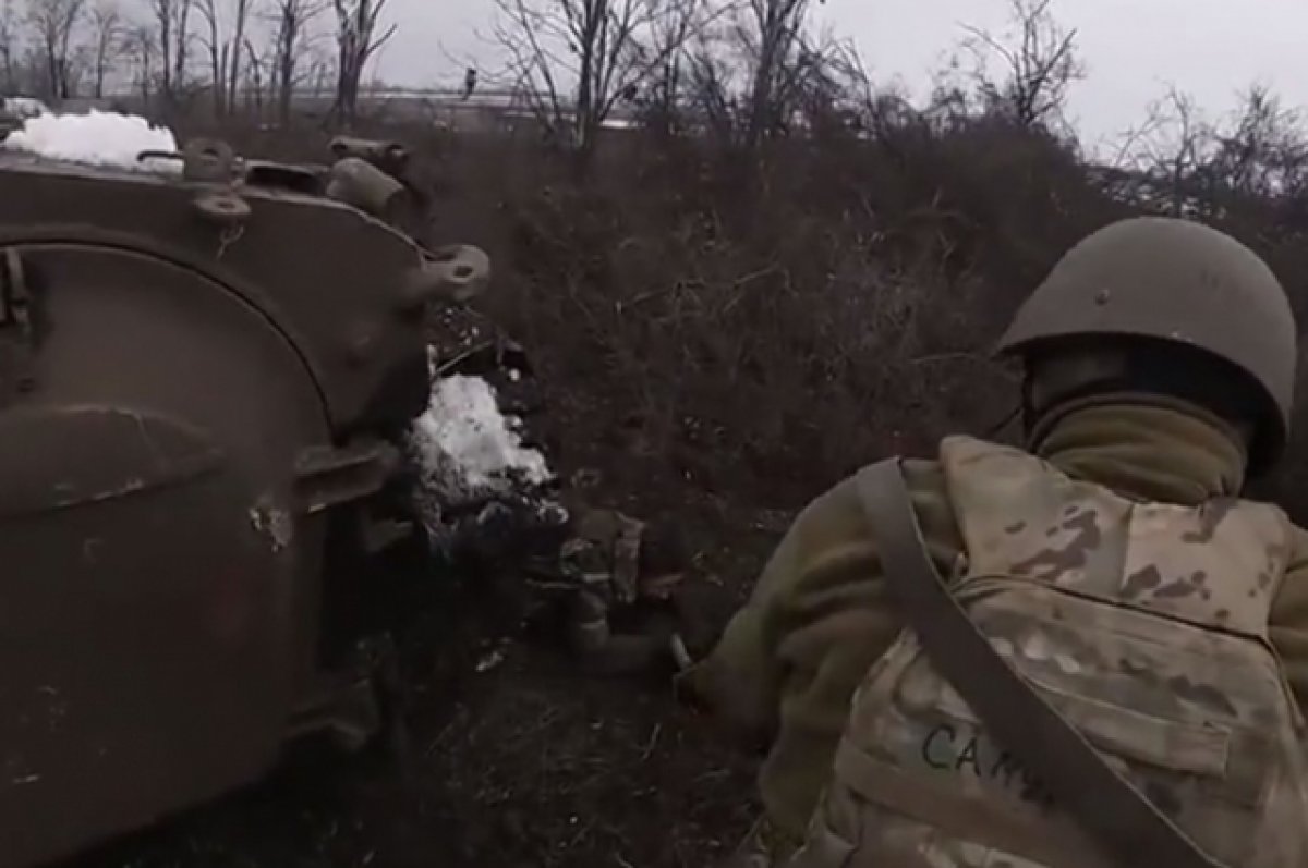 Видео расстрела украинцев. Военные кадры. Военные фото. Российский солдат.