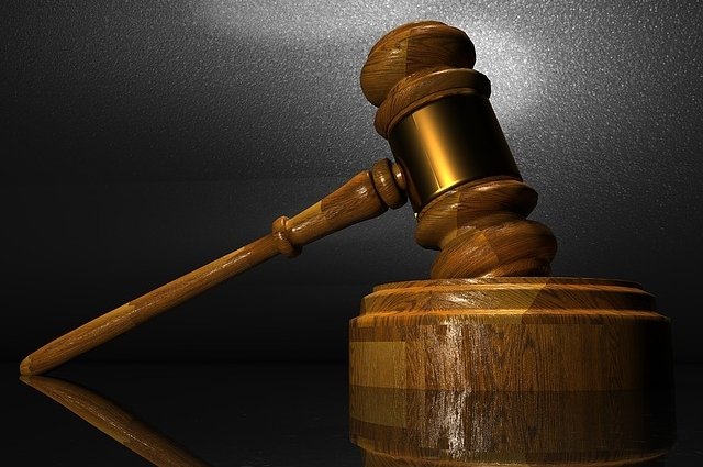 Оренбурженка судится с мэрией из-за обрыва проводов троллейбуса
