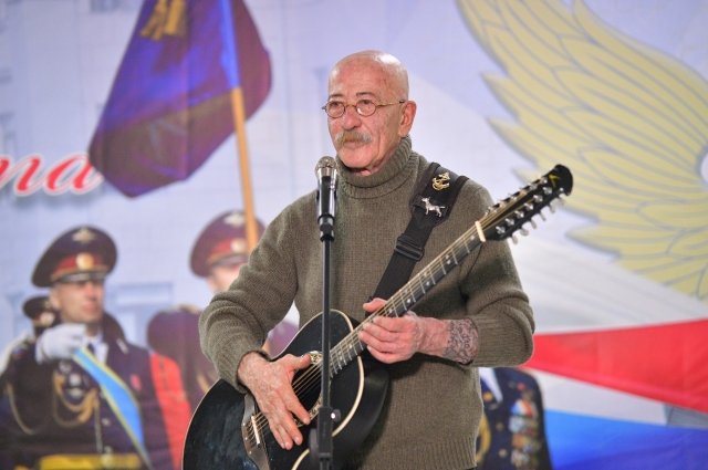 Александр Розенбаум выступил в «Grand Hall Siberia» 13 марта, а после артисту стало плохо.