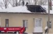 На улице Рыбакова из-за наледи обрушилась крыша жилого дома.