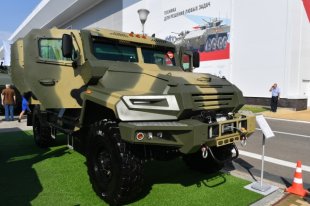 На выставке в Петербурге впервые представили бронеавтомобиль «Спартак»