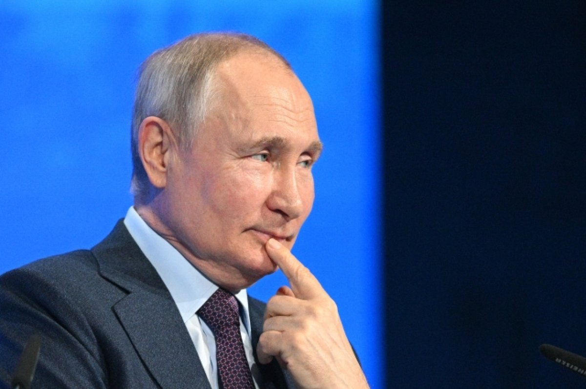 Песков ответил, откуда у Путина силы на многочисленные встречи