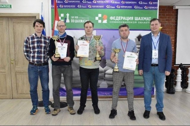 Зеленогорец Леонид Левченко стал чемпионом Сибири по шахматам.