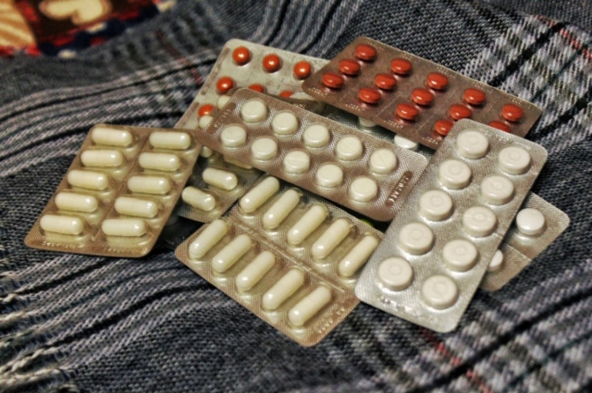 В Бийске 2-летняя девочка случайно насмерть отравилась таблетками бабушки