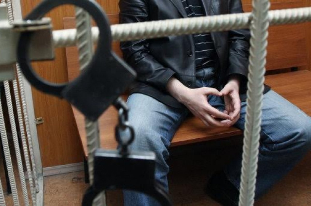 На Дону бывшего сотрудника ГУФСИН осудили за взятку и превышение полномочий