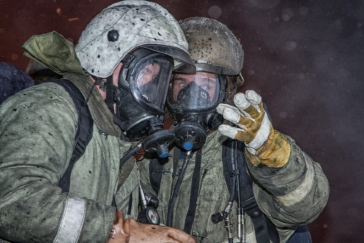 Во Владивостоке произошел пожар в строящемся керлинг-центре