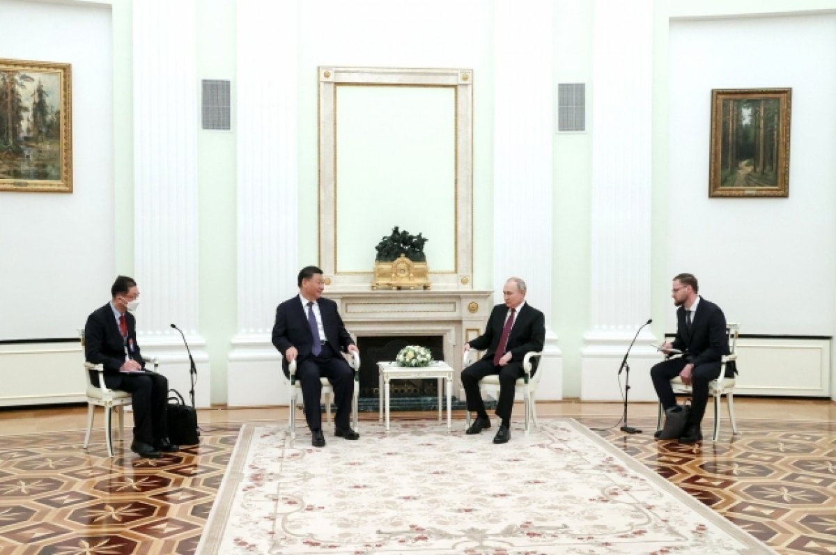 Песков заявил, что Путин и Си Цзиньпин провели серьезный разговор
