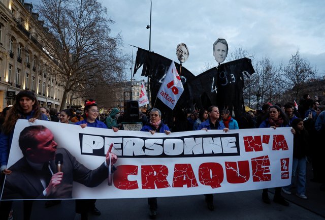 Франция продолжает протестовать против пенсионной реформы