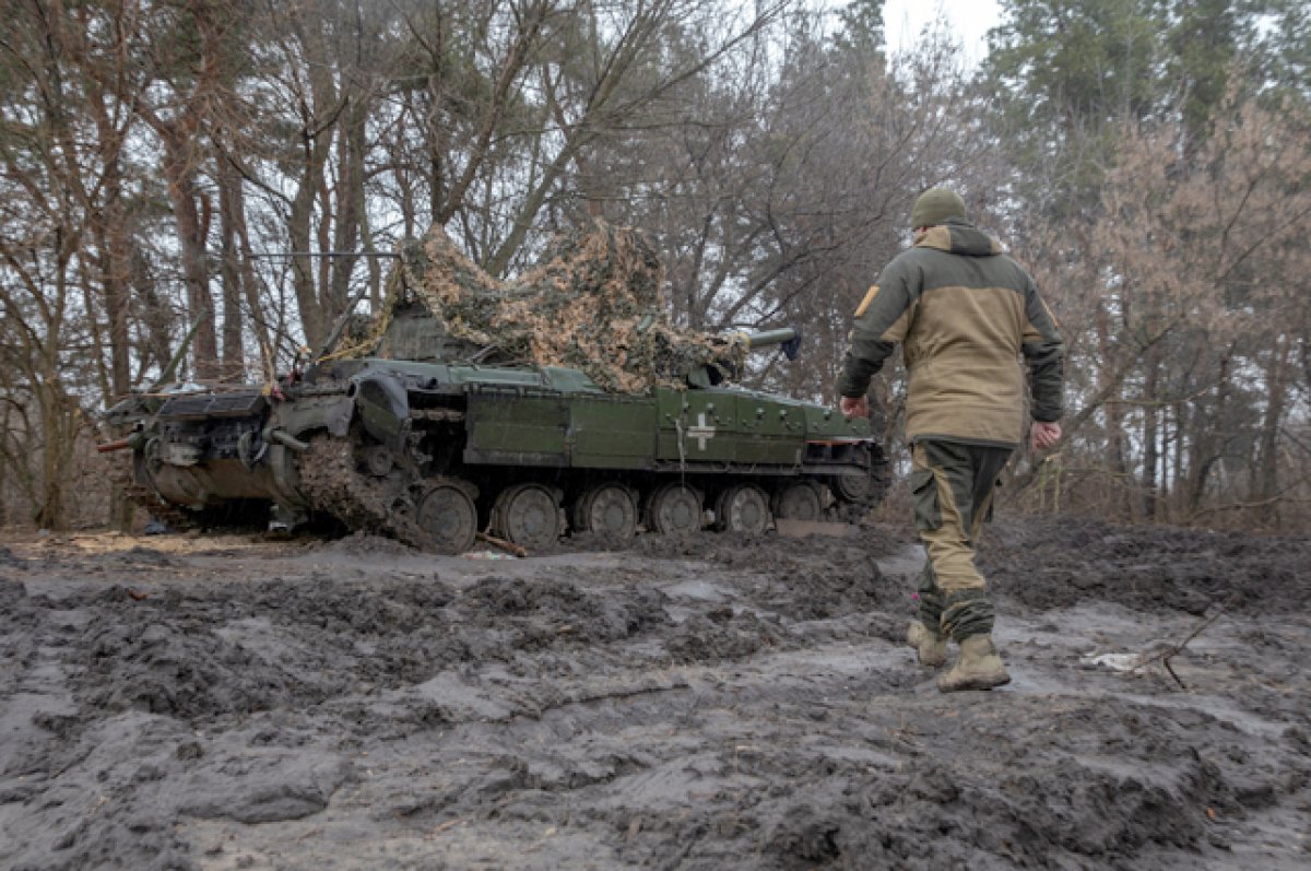 Кожа, кости, зубы. Тела бойцов ВСУ закатывает в землю украинская техника