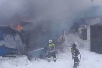 Пожар в сильную метель тушили 25 пожарных.
