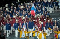 Делегация России во время парада олимпийских сборных на церемонии открытия ХХХ летних Олимпийских игр в Лондоне.