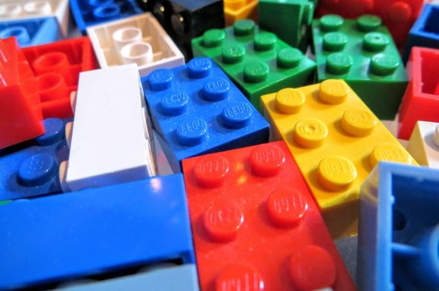 4 000 деталей «Лего» нужно, чтобы собрать буровую установку.