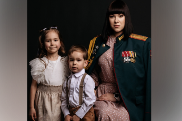 Дарья Гуслякова вместе с детьми записала песню в память о муже. 