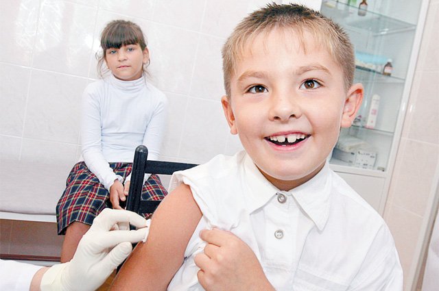 Самая надёжная защита от инфекции для детей – прививка.