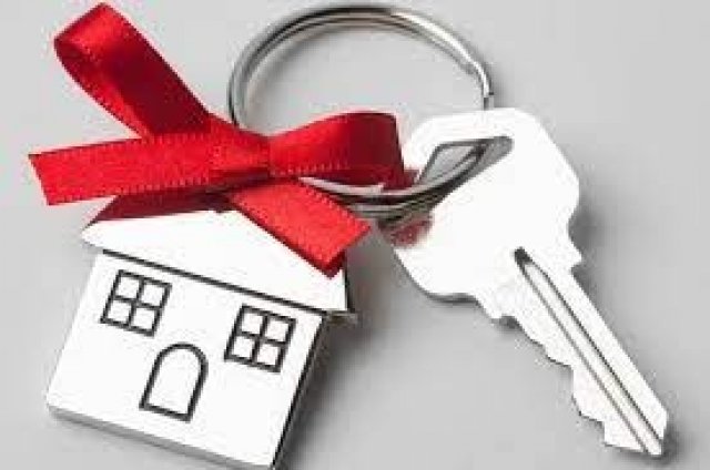 В Лабытнанги жители аварийных домов получили ключи от новых квартир