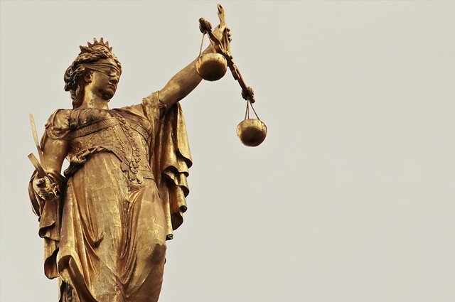Суд оправдал трех полицейских, пытавших молодого оренбуржца и грозившихся его изнасиловать.