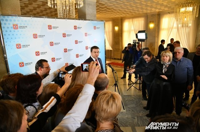 Виталий Хоценко отвечает на вопросы журналистов.