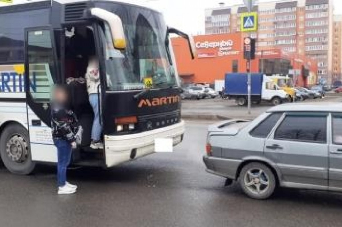 Автобус с 39 детьми попал в ДТП в Брянске