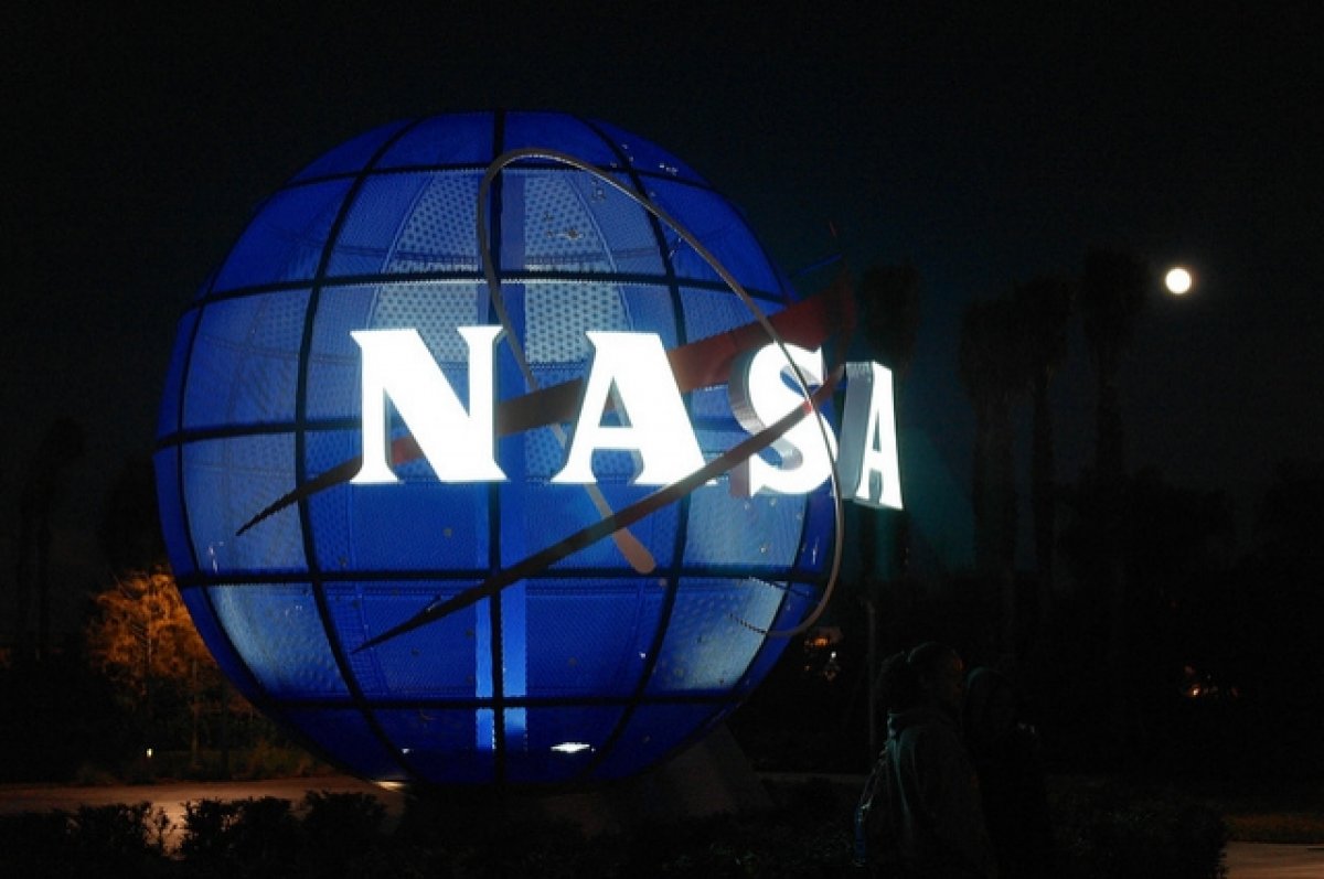 NASA объявило имена участников миссии к Луне Artemis 2