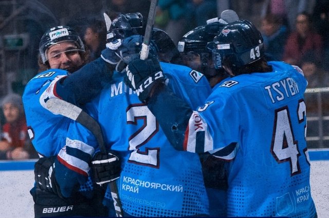 Хоккеисты красноярского «Сокола» вышли в финал КХЛ, обыграв тюменский «Рубин» со счётом 3:2.