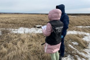 Тело погибшего обвиняемый вывез за город, а затем скрылся.