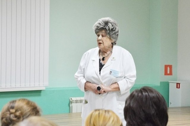 Нелли Рудакова не думала, что станет врачом. В итоге посвятила медицине больше 60 лет.