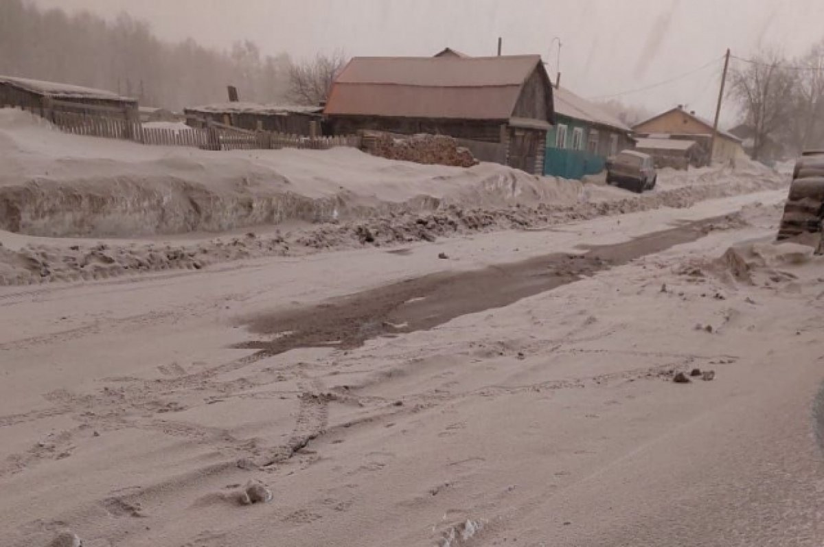 Власти Камчатки: необходимости эвакуации населения из-за пеплопада нет