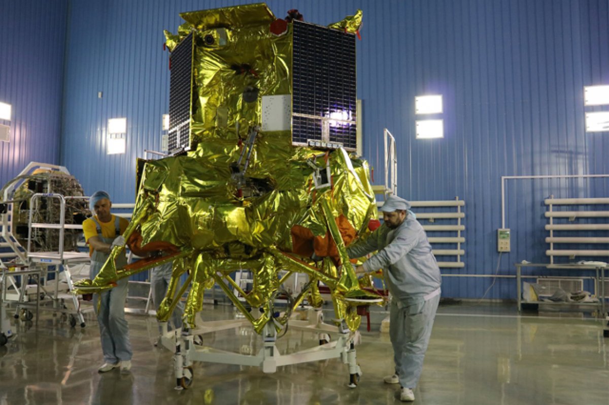 «Луна-25» может первой в мире провести мягкую посадку на спутнике Земли