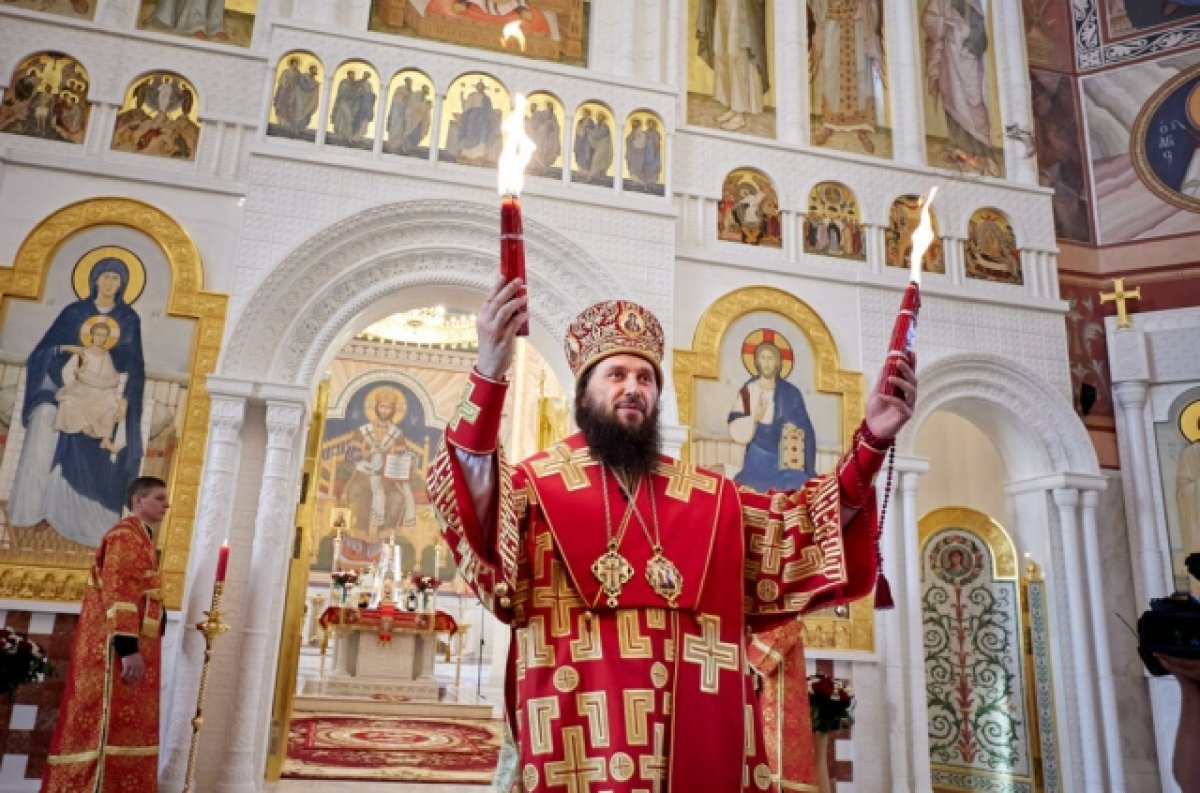 Пасхальная служба в храме во сколько начинается. Митрополит Волгоградский и Камышинский Феодор. Владыка Волгоградский и Камышинский Феодор. Православная Пасхальная служба. Богослужении в церкви Пасха.