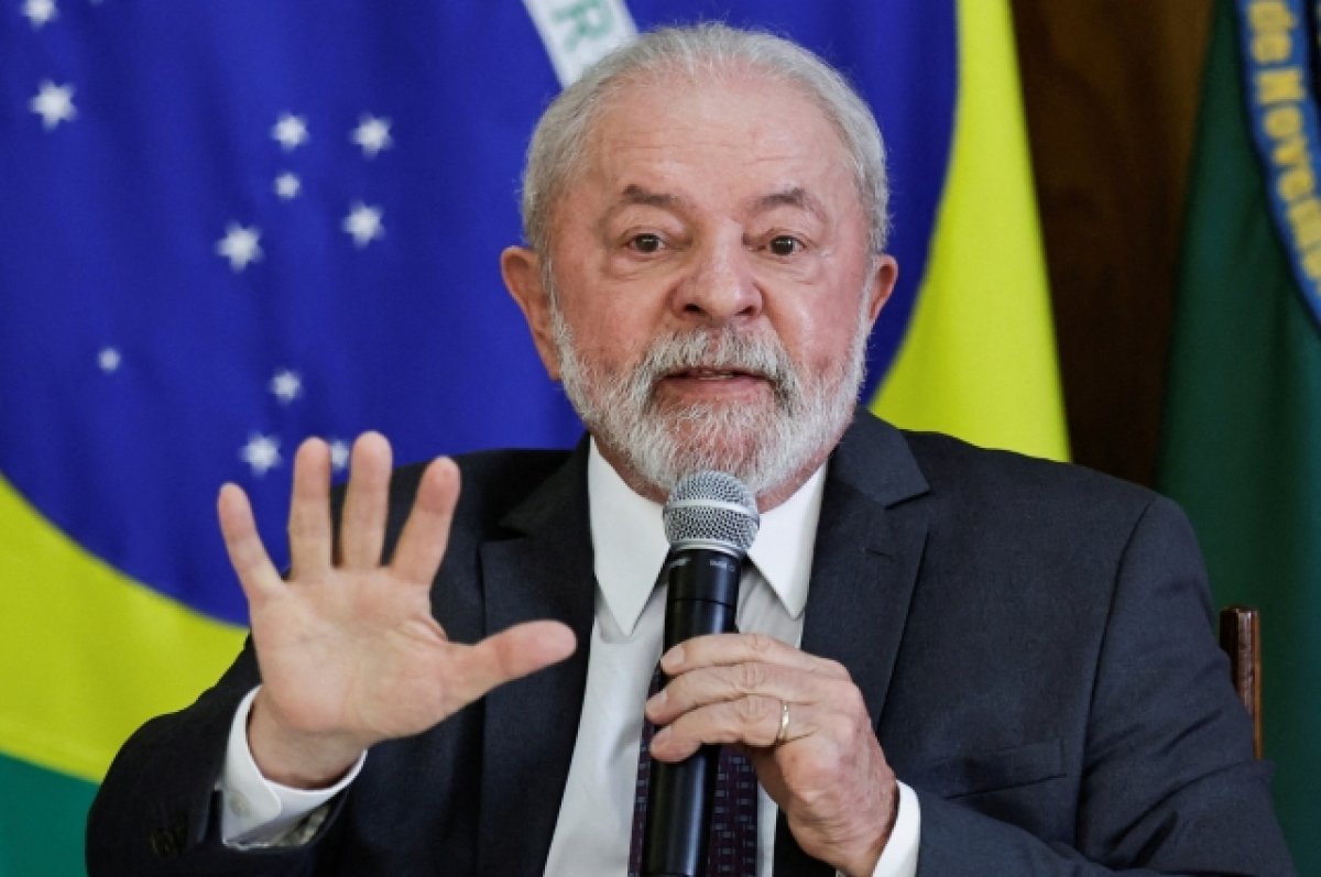 Президент Бразилии призвал США перестать подогревать конфликт на Украине