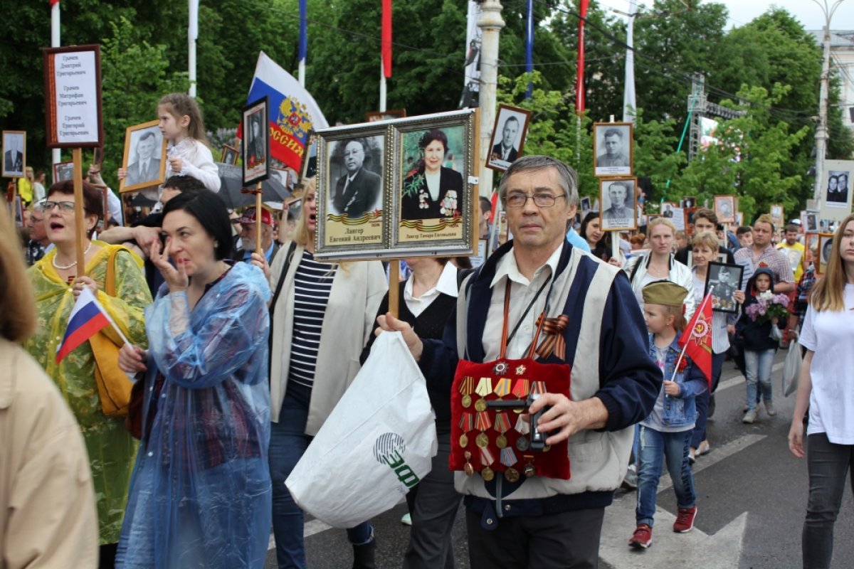 Бессмертный полк воронеж фото