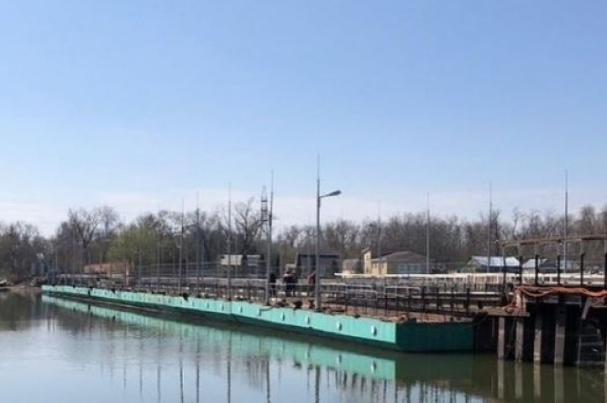 В Ростове открыли сезонное движение по понтонному мосту на Зелёный остров