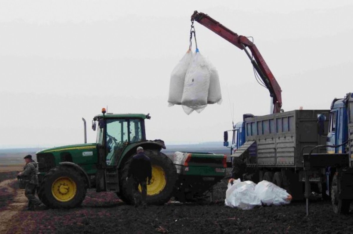 Земледельцы Брянщины внесут более 200 тысяч тонн минеральных удобрений