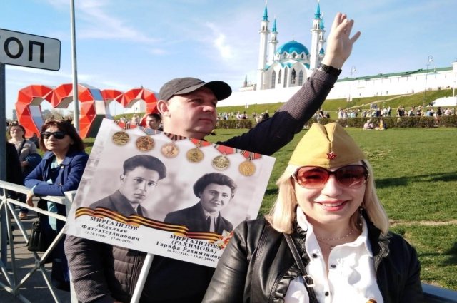 В Татарстане разрешили размещать фотографии ветеранов и информацию о подвиге народа на автомобилях - штрафовать за это не будут.