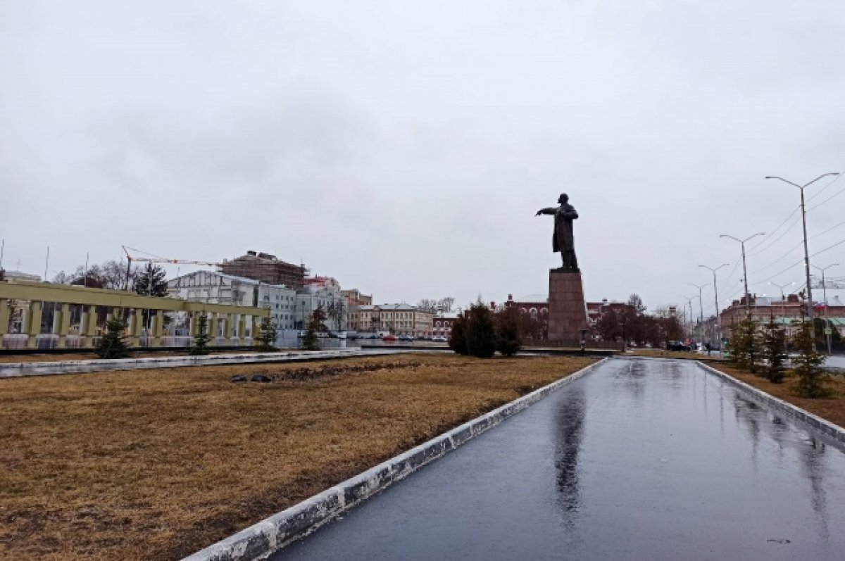 В Саратове из-за Дельфийских игр закрыли ярмарку на Театральной площади |  АиФ Саратов