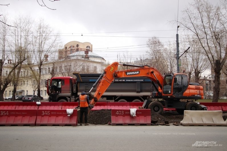 С 1 апреля ремонт стартовал на Свердловском проспекте.