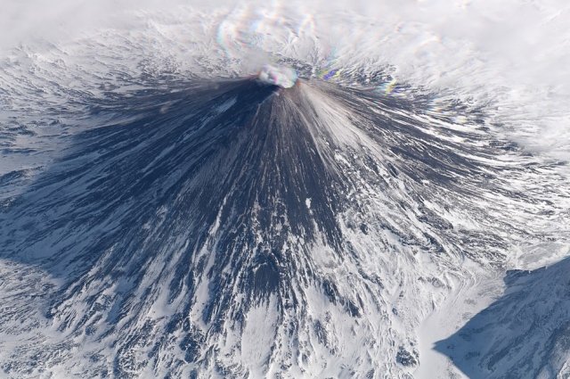 Самый высокий активный вулкан в Евразии Ключевская Сопка, Камчатка, Россия. 