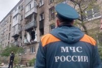 В доме на Титова от взрыва особо пострадали четыре квартиры.