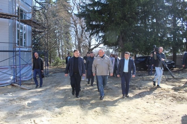 Губернатор Пензенской области Олег Мельниченко уже оценил масштабы первого этапа реконструкции парка имени В.Г. Белинского.