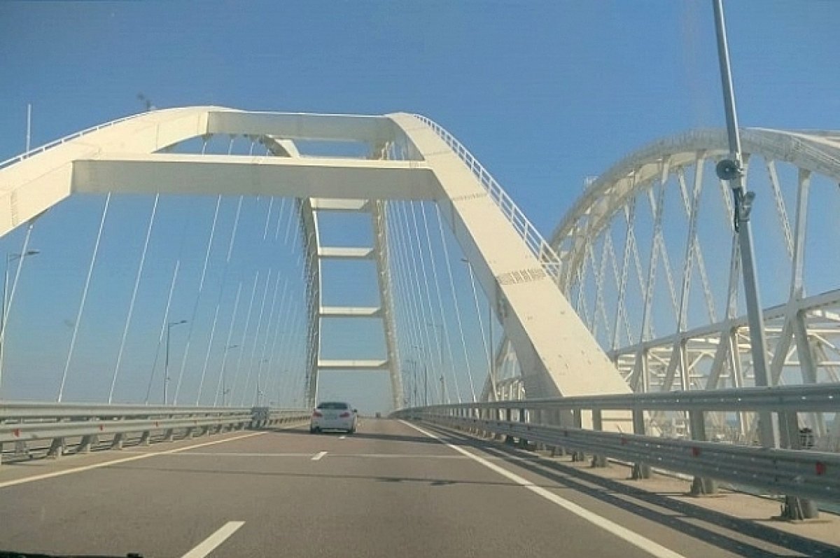 Крымский мост пути. Крымский мост 2021. Крымский мост 2021 год. Крымский мост 2022 год. Крымский мост Автодорожный.