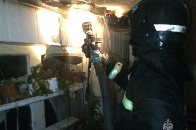 Пожар на Соболевой горе уничтожил три дома